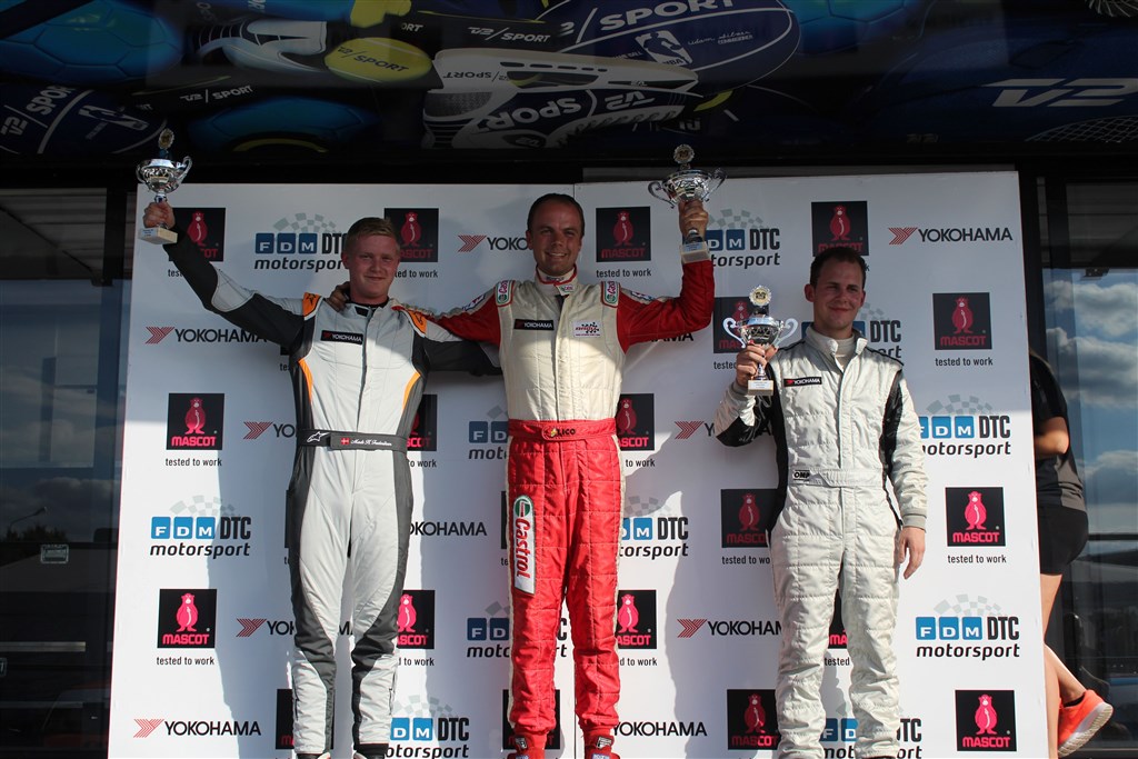Podiet efter heat 1 – Tommy Nygaard foran Mads Hedegaard Frederiksen og Mike Hansen
(Foto: JJ Media)